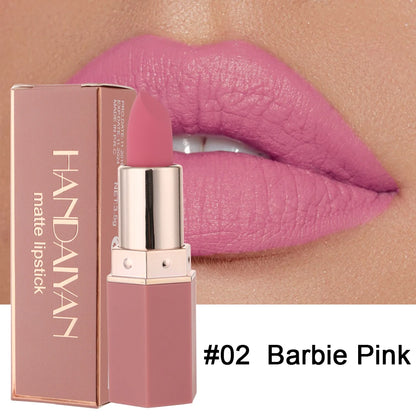 Matte Lipstick – Achieve a flawless look with a smooth, long-lasting matte finish. The non-fading, waterproof, and smudge-proof formula ensures vibrant, velvet color day after day, while the non-stick cup design offers effo