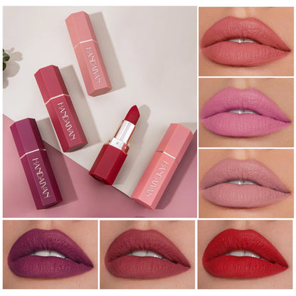 Matte Lipstick – Achieve a flawless look with a smooth, long-lasting matte finish. The non-fading, waterproof, and smudge-proof formula ensures vibrant, velvet color day after day, while the non-stick cup design offers effo